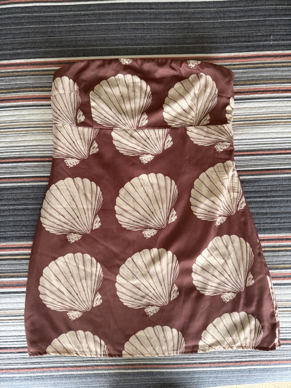 NWT Shell Print Strapless Mini Dress in Mauve and Cream